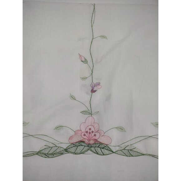 Floral Embroidered Cutout Colorful Tablecloth 66” X 80” Pastel Spring Easter SEE - Picture 2 of 10